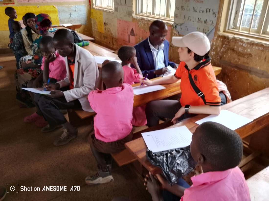 Community registration meeting in a classroom